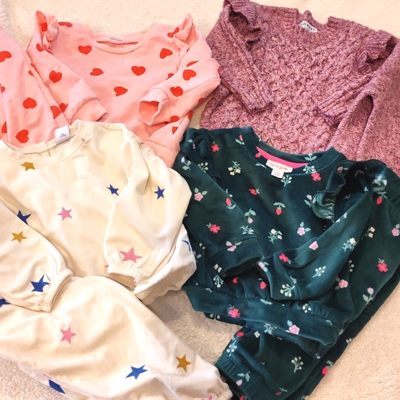 Old Navy Other - 12/18m sweatshirt/pants set 4pc lot old navy Cat & Jack